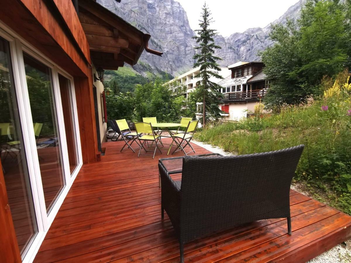 Apartments Chalet Tatyana Leukerbad Luaran gambar