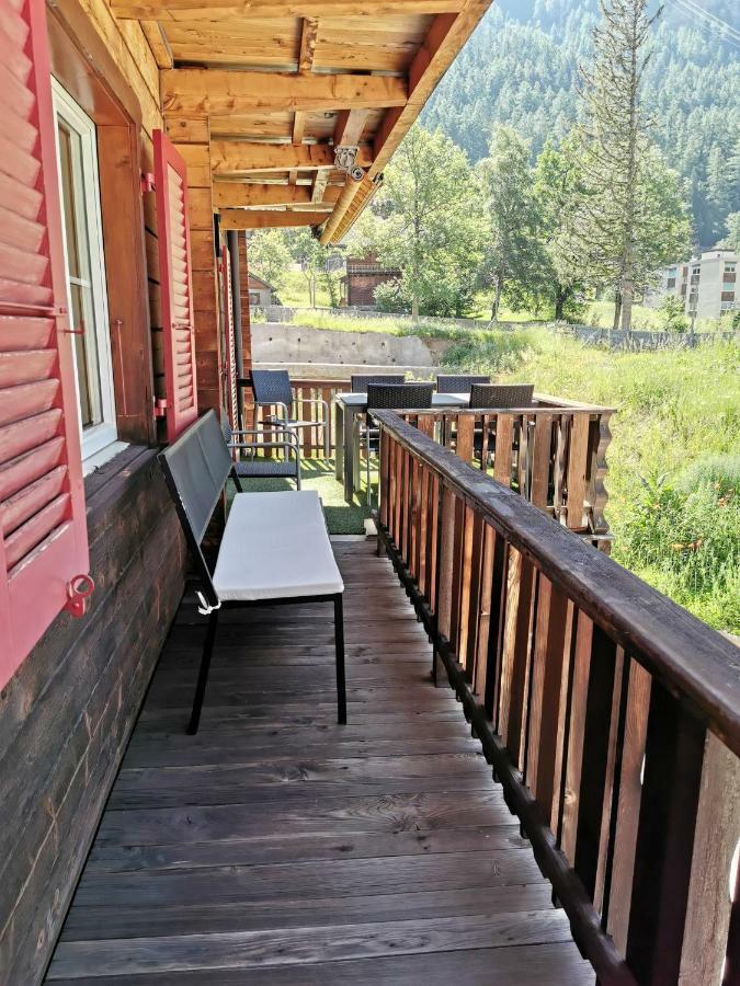 Apartments Chalet Tatyana Leukerbad Luaran gambar